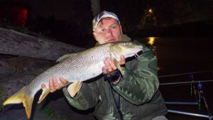 64 cm ... Rivermonster